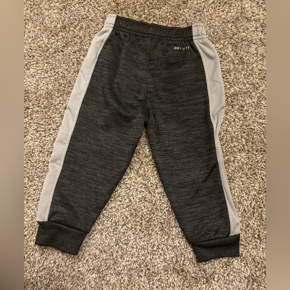 Toddler Boy Nike Dri-Fit Pants - Picture 3 of 3